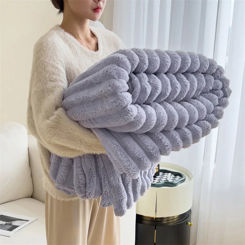 🛏️Thickened Rabbit Plush Velvet Cover Blanket🍂Wrap up in Ultimate Comfort